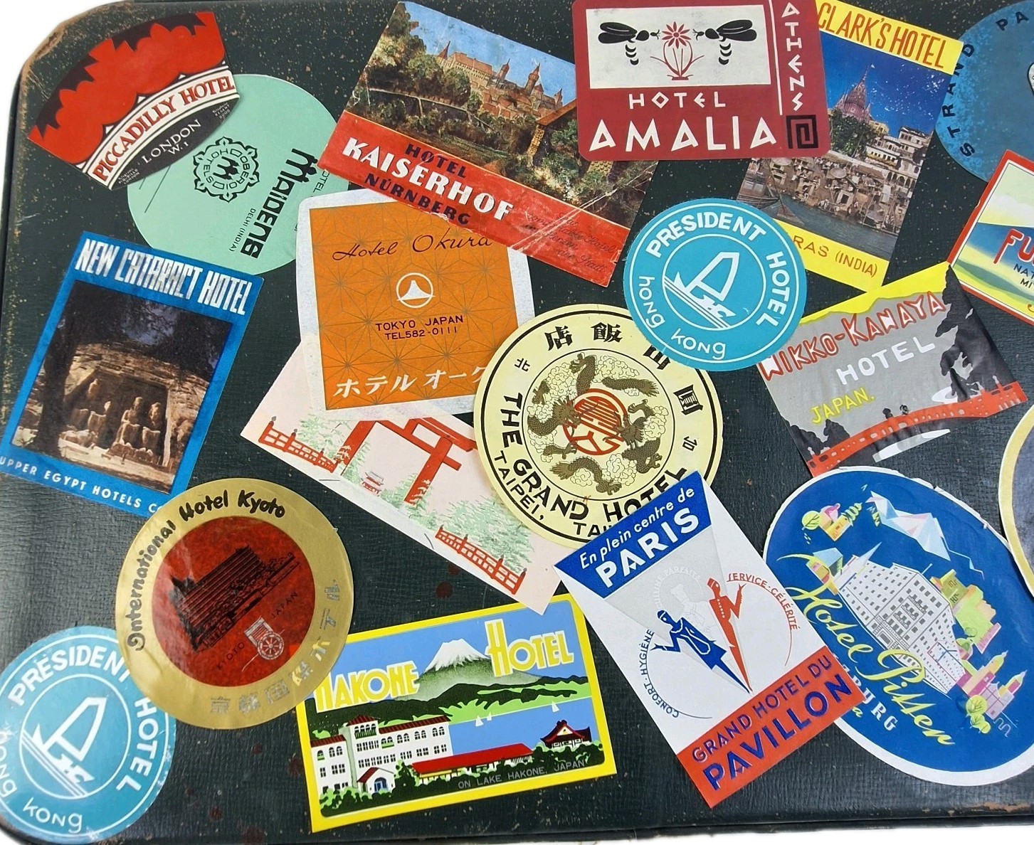 VTG Green Suitcase Original Travel Labels Mid Century Plaid Interior 1940s