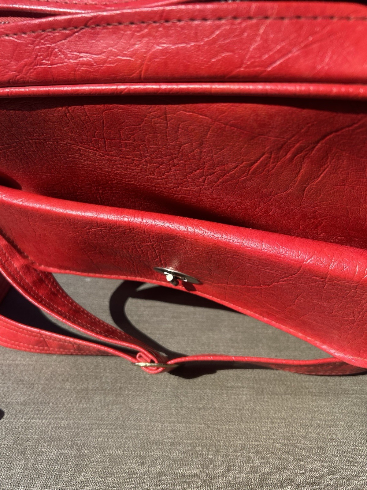 Vintage 70s Samsonite Silhouette Red Travel Bag Retro MCM Flight Messenger READ