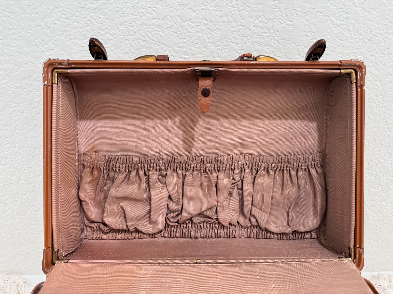 Vintage Samsonite Train Case Luggage Tan Brown Hard Shell w/ Key USA