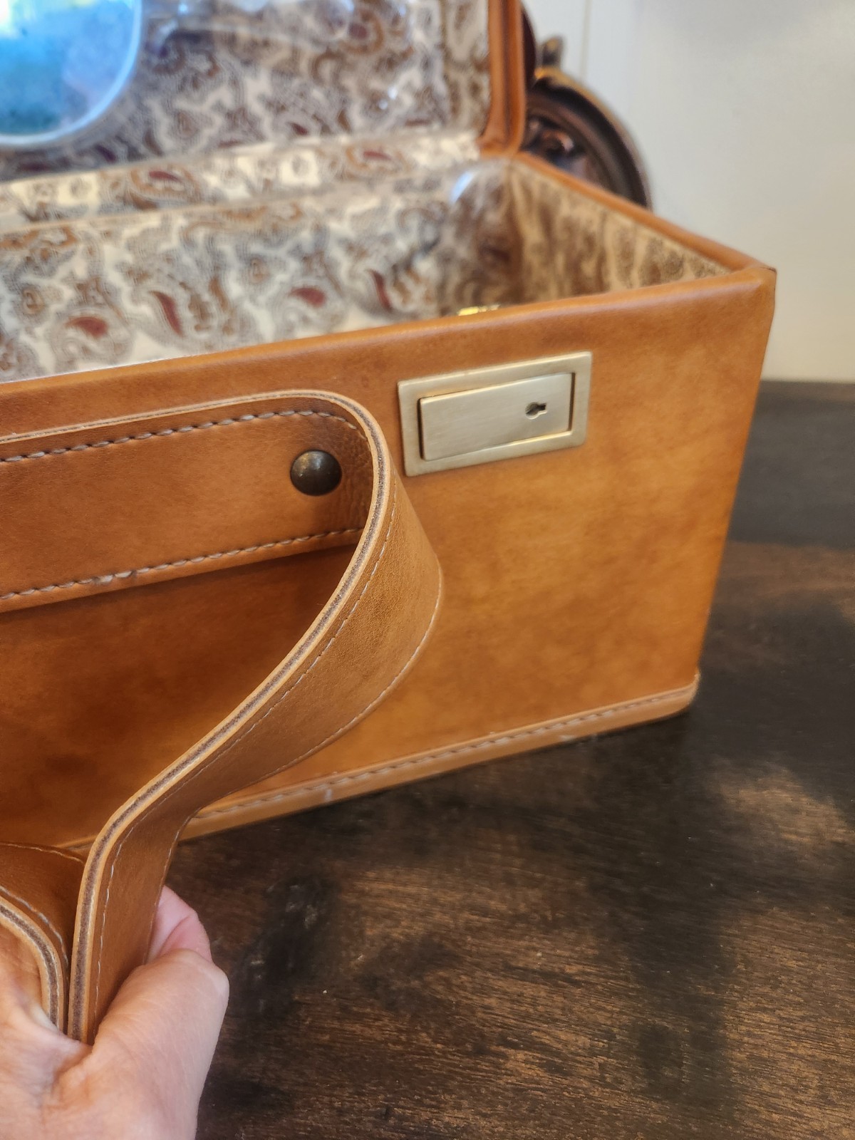 Vintage Hartmann Luggage Leather Type ? Train Case Luggage Vanity Cosmetic W Key