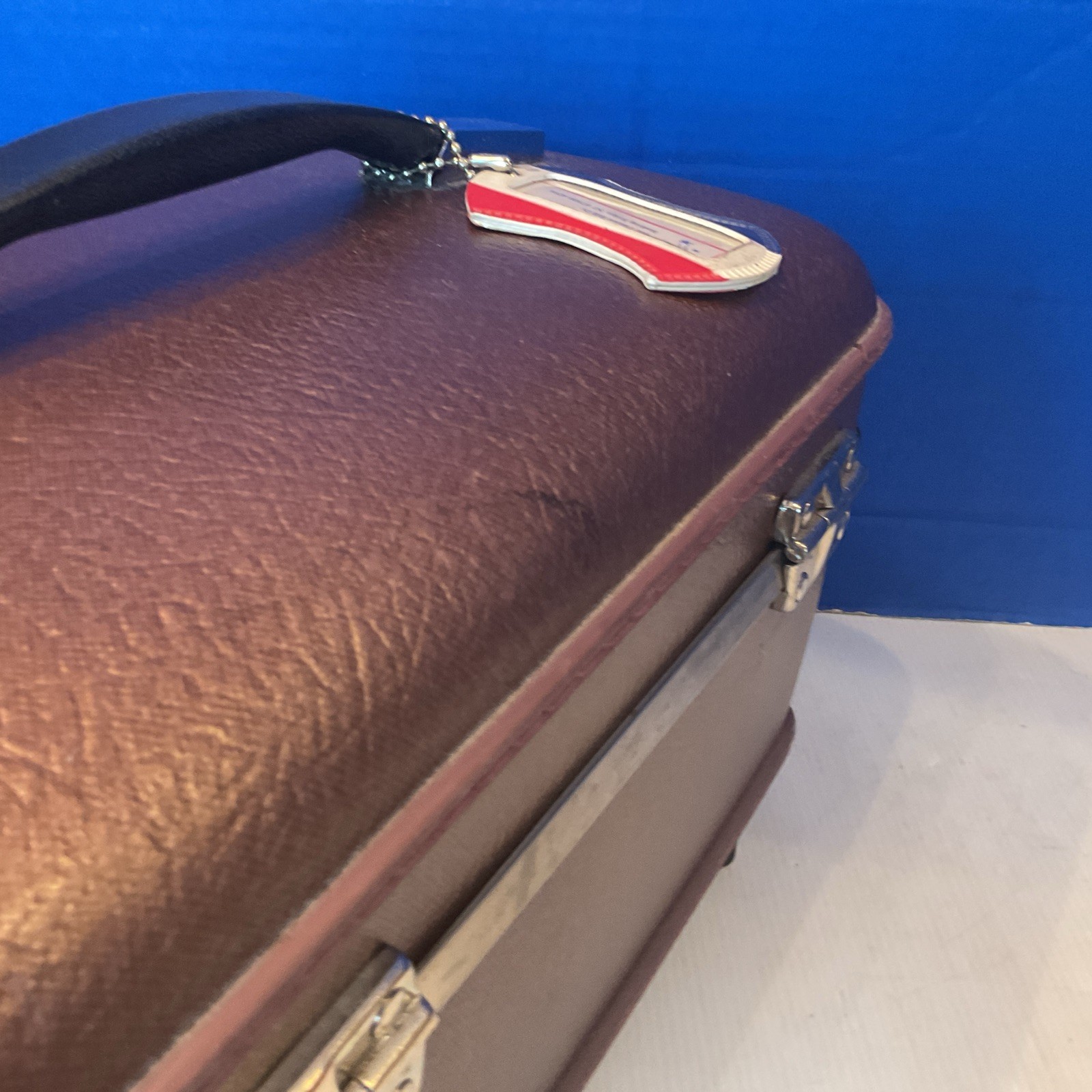 Vintage American Tourister Train Case Burgundy Hard Shell No Keys