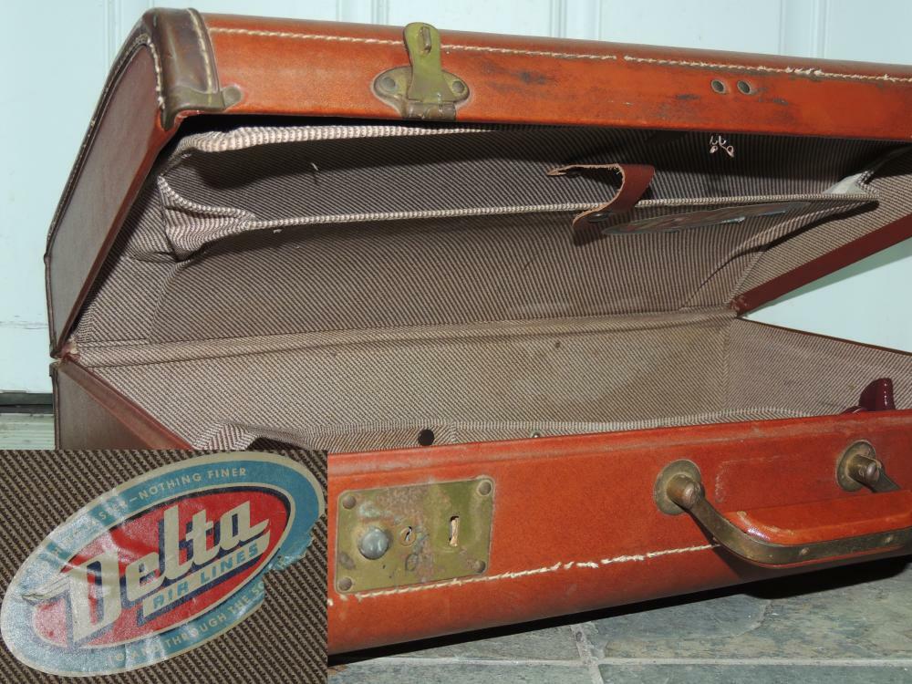 Vintage Brown Hardshell Suitcase 20″x13″x6.5″ Luggage c1945 Delta Airlines decal