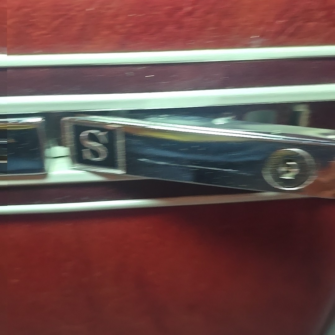 Vintage Samsonite Silhouette II Train Case Makeup Hard Shell Maroon No Key/Tray