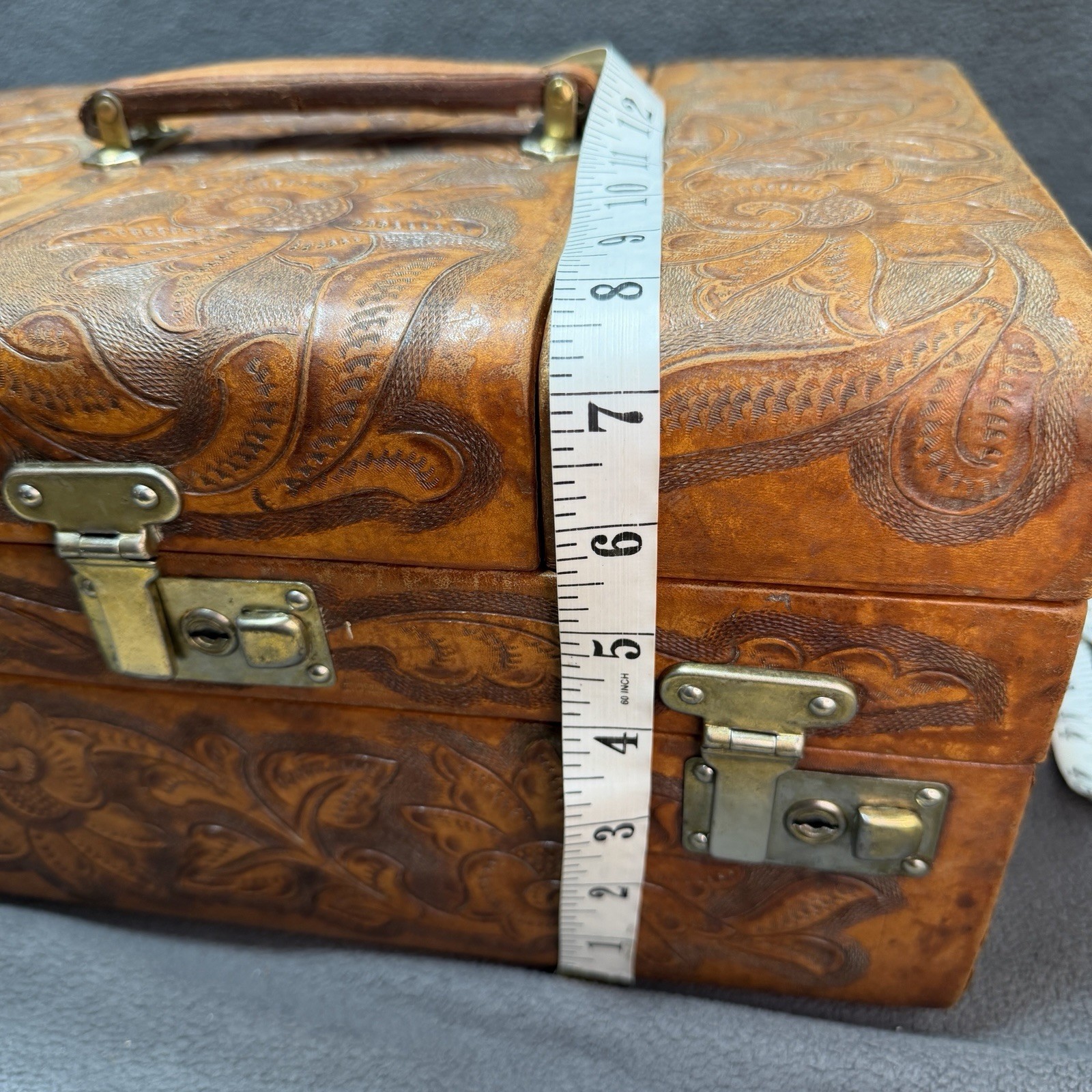 Vintage La India Bonita Mexico Tooled Train Case Leather Travel Vanity Carved