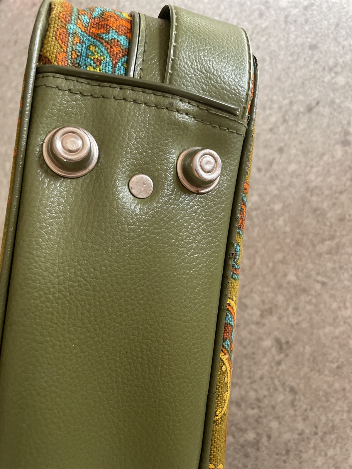 VTG 1970s Bantam Travelware Mod Suitcase Unique Paisley Canvas Olive Green FUN