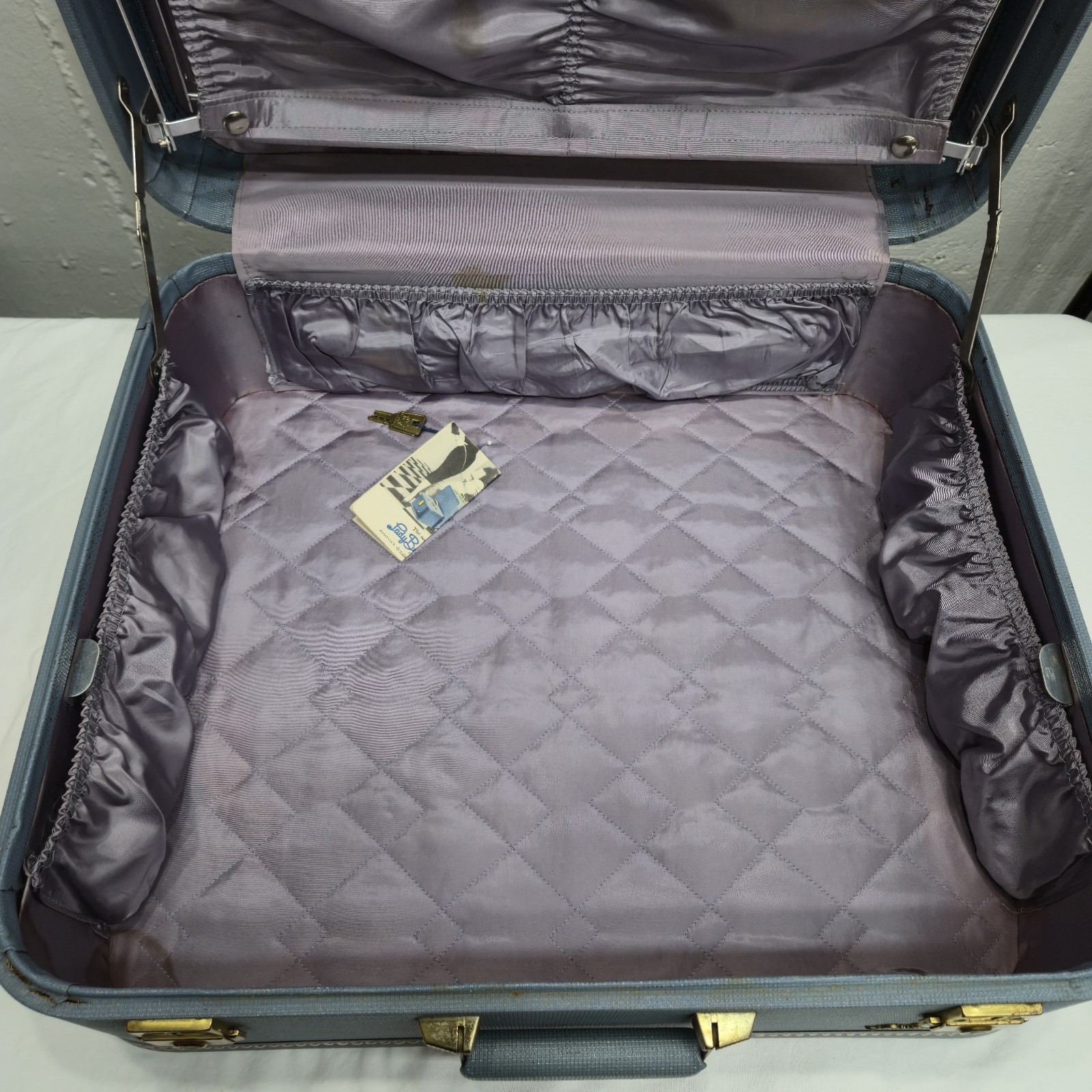 Vintage Lady Baltimore Garment Suitcase; Rust W/Rust Satin Inter; Hangers & Key