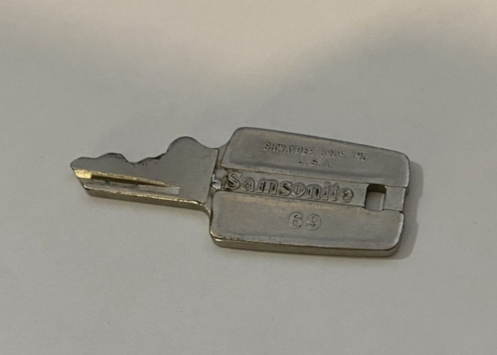 Vintage Samsonite Silhouette Luggage Key #69