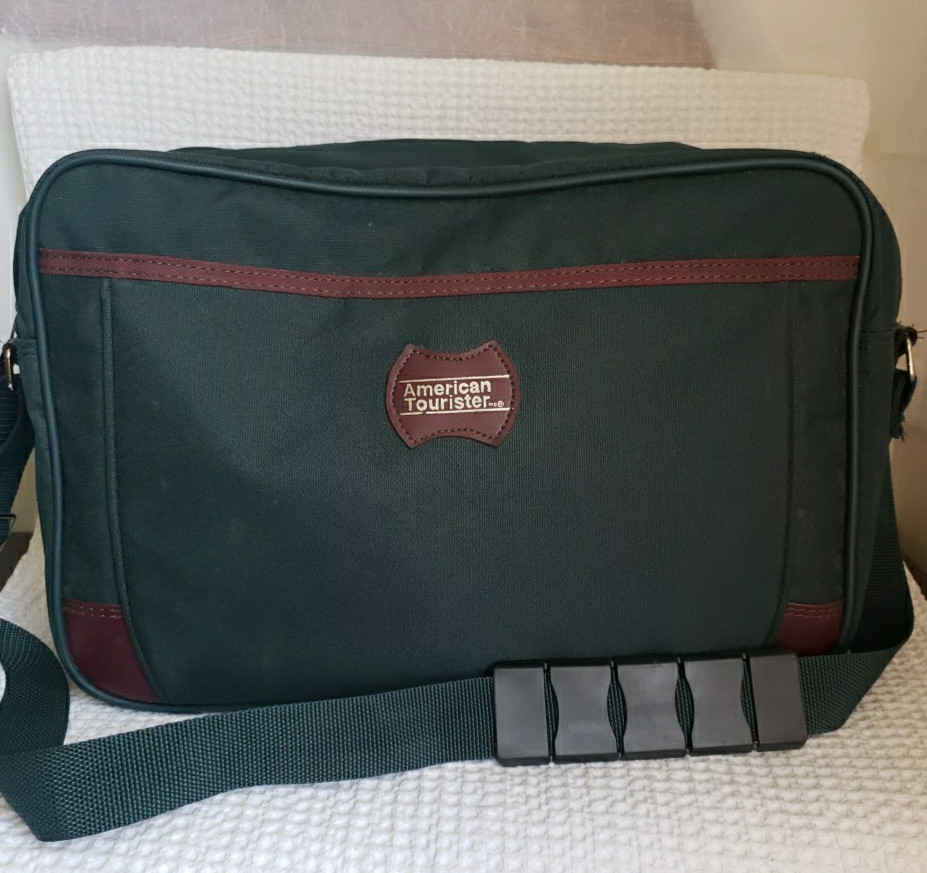 VTG American Tourister Green Soft Side Carry On Overnight Bag Adj Shoulder Strap