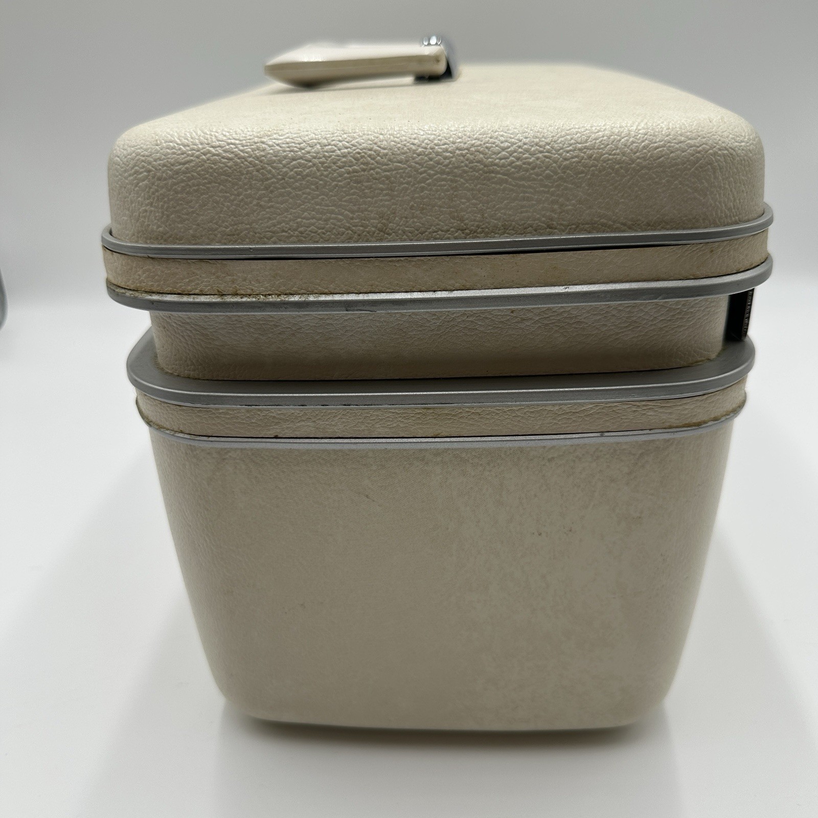 VTG Samsonite Silhouette Train Case Tray Key Luggage Makeup Mirror Beige Travel