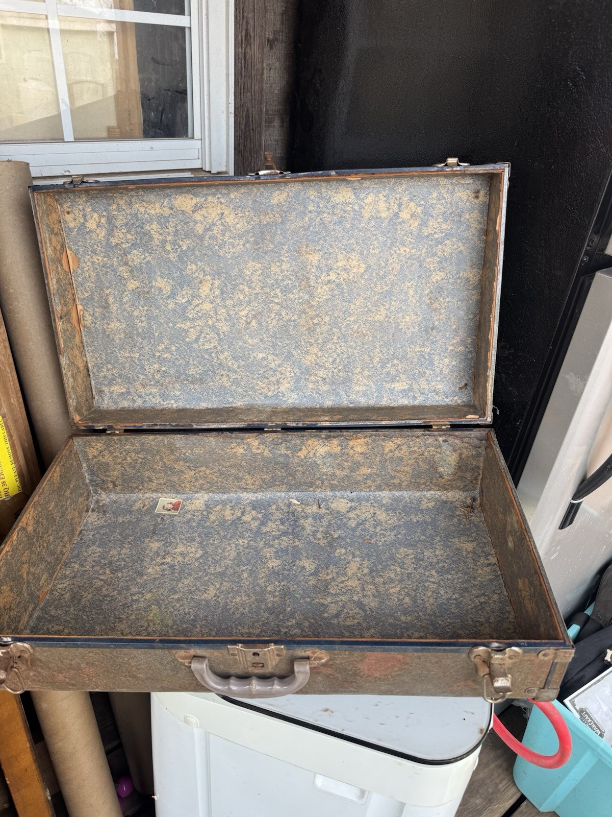 VINTAGE METAL SUITCASE..BROWN..27.” X 15.5″ X 8.5″ 1940s Military Travel Case