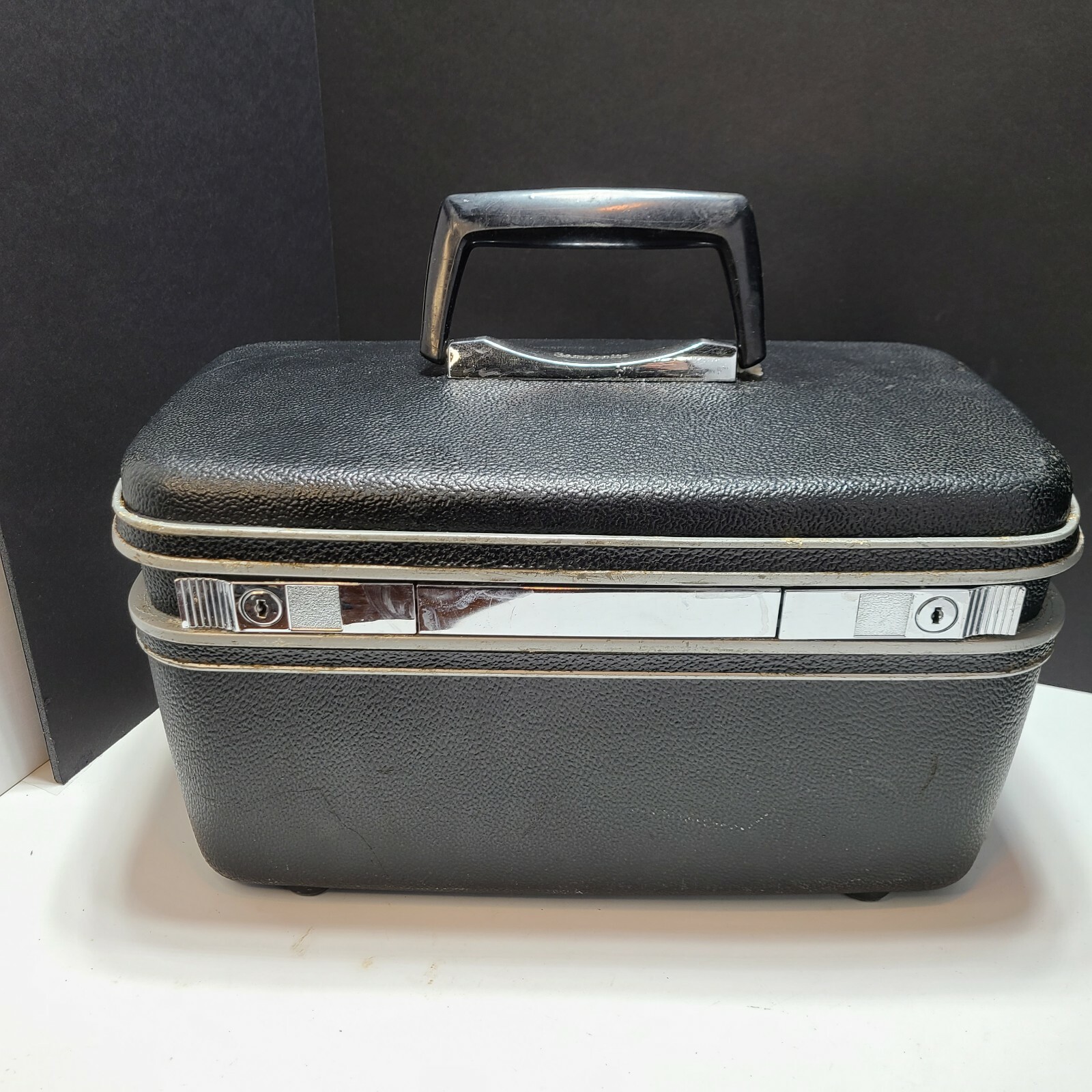 Vintage ‘Black On Grey/blue’ Samsonite Silhouette Train Case