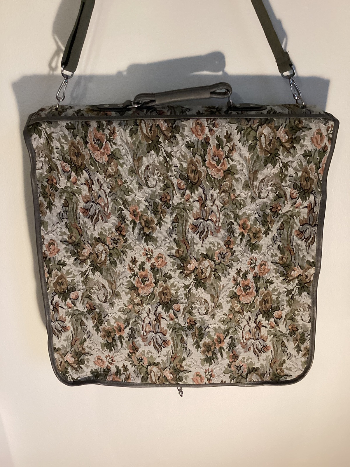 VTG Garment Bag Jordache Tapestry Locking Key 21×21 Folded Travel Carry On