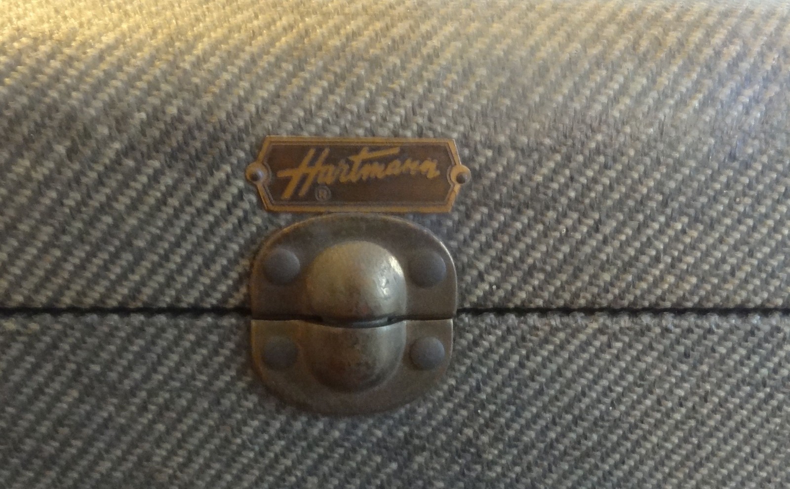 Vintage Hartmann 1950s Stunning Purple Satin Lined Suitcase – 24″ x 15″ x 9″
