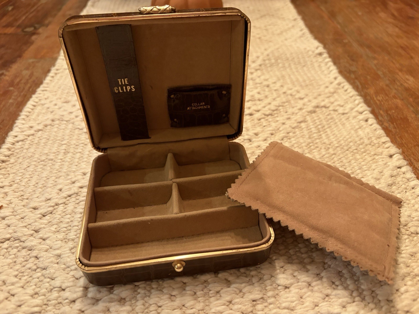 vintage mens accessory Case