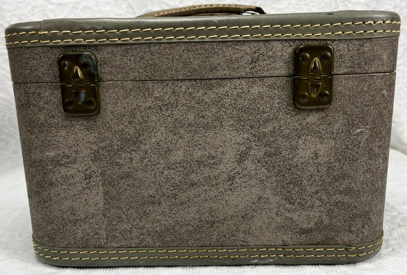 U.S. Trunk Co. Vintage Gray Vanity Train Case