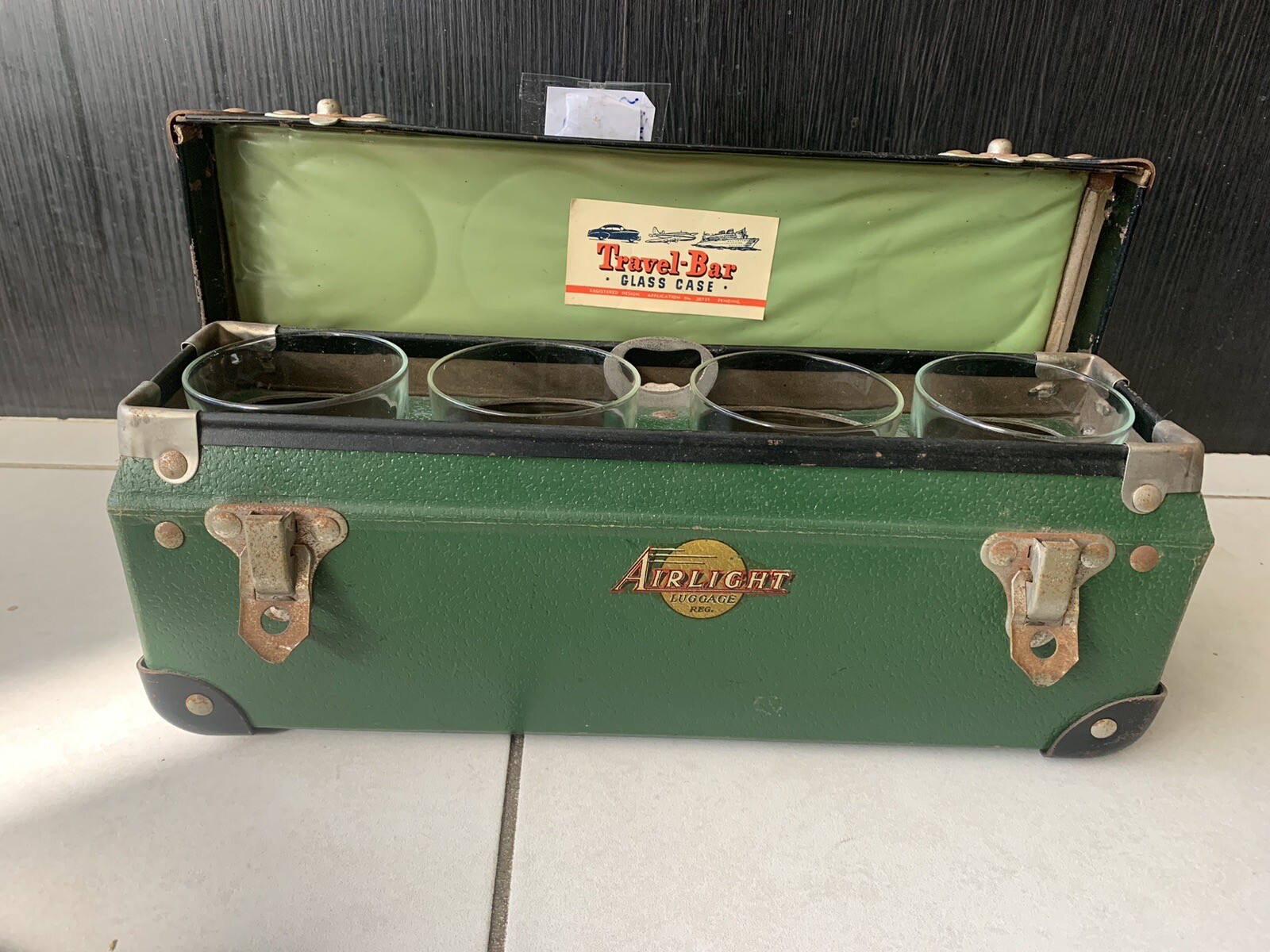 Vintage 1940’s Airlight Travel Bar