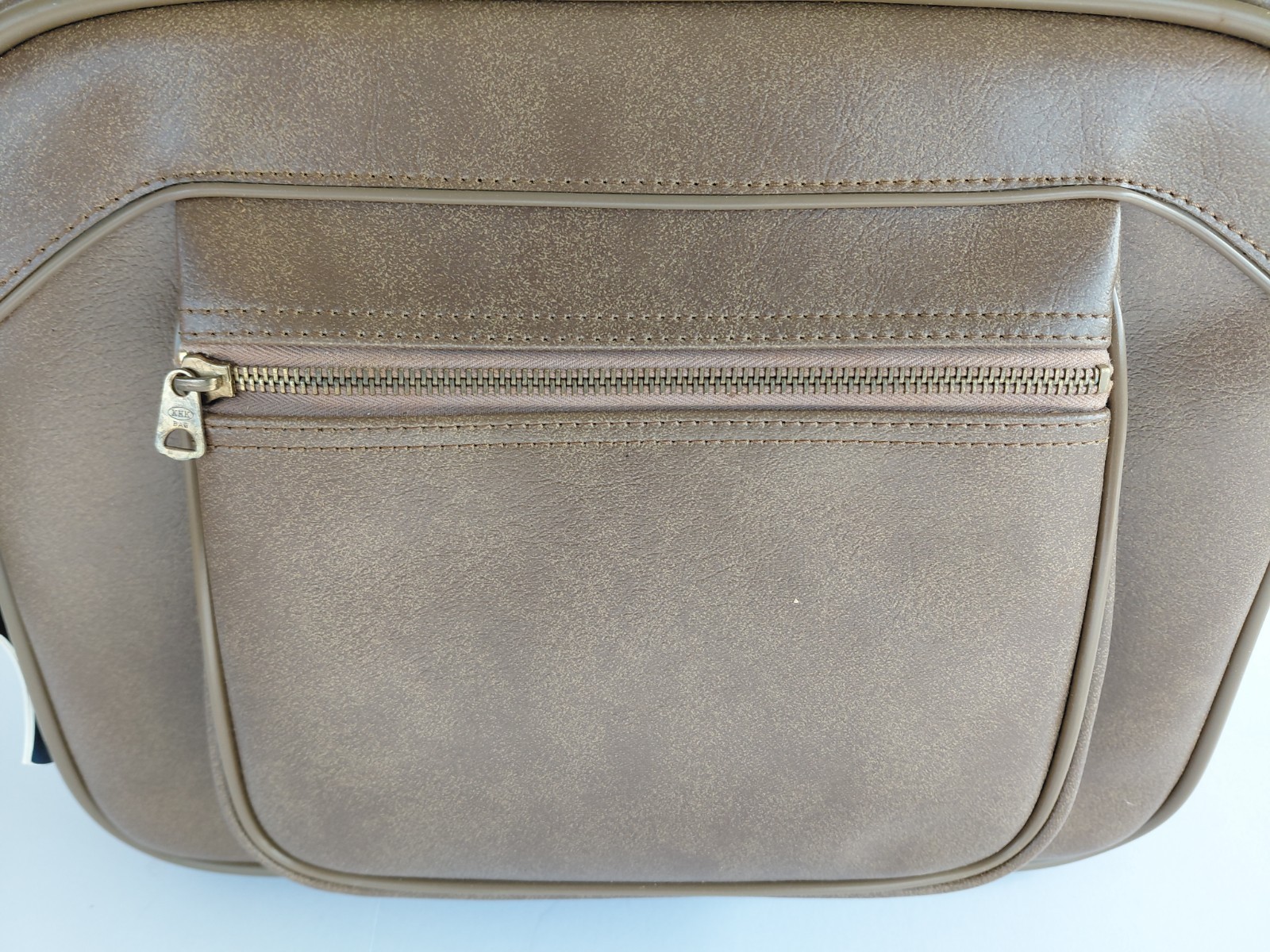 American Tourister 1970s Faux Brown Leather Shoulder Carry On Overnight Bag