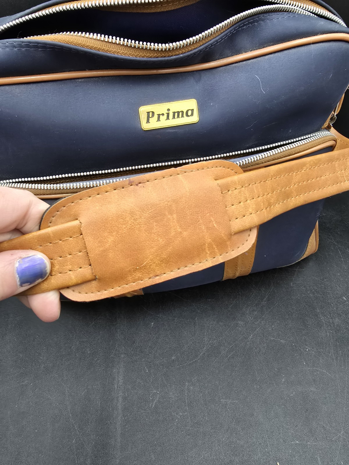 Vintage Prima Travel Bag Leather Shoulder Strap Locking With Key Luggage Zip Up