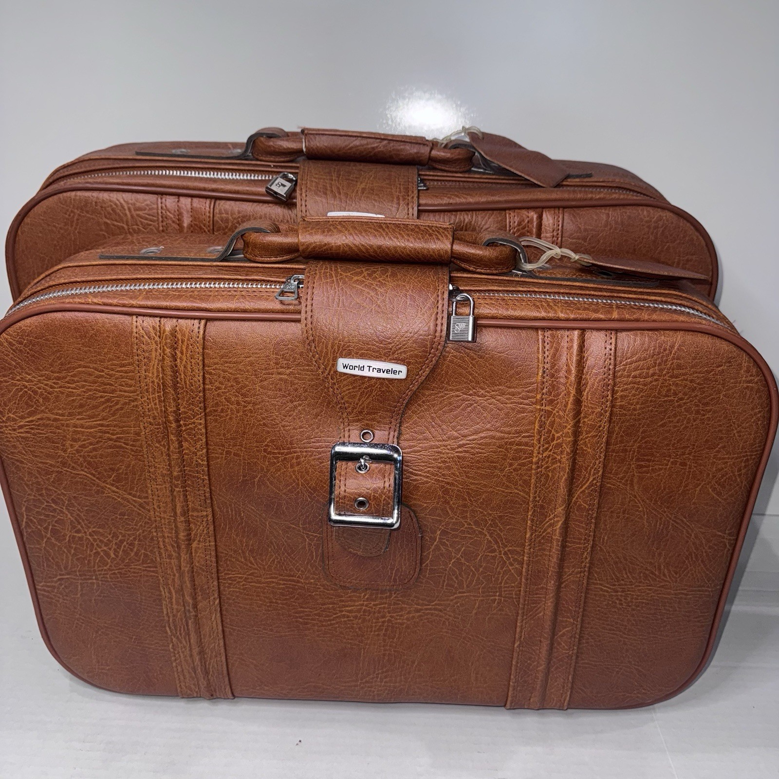 Vintage World Traveler 2 Piece Brown Faux Leather Luggage Set Korea No Key