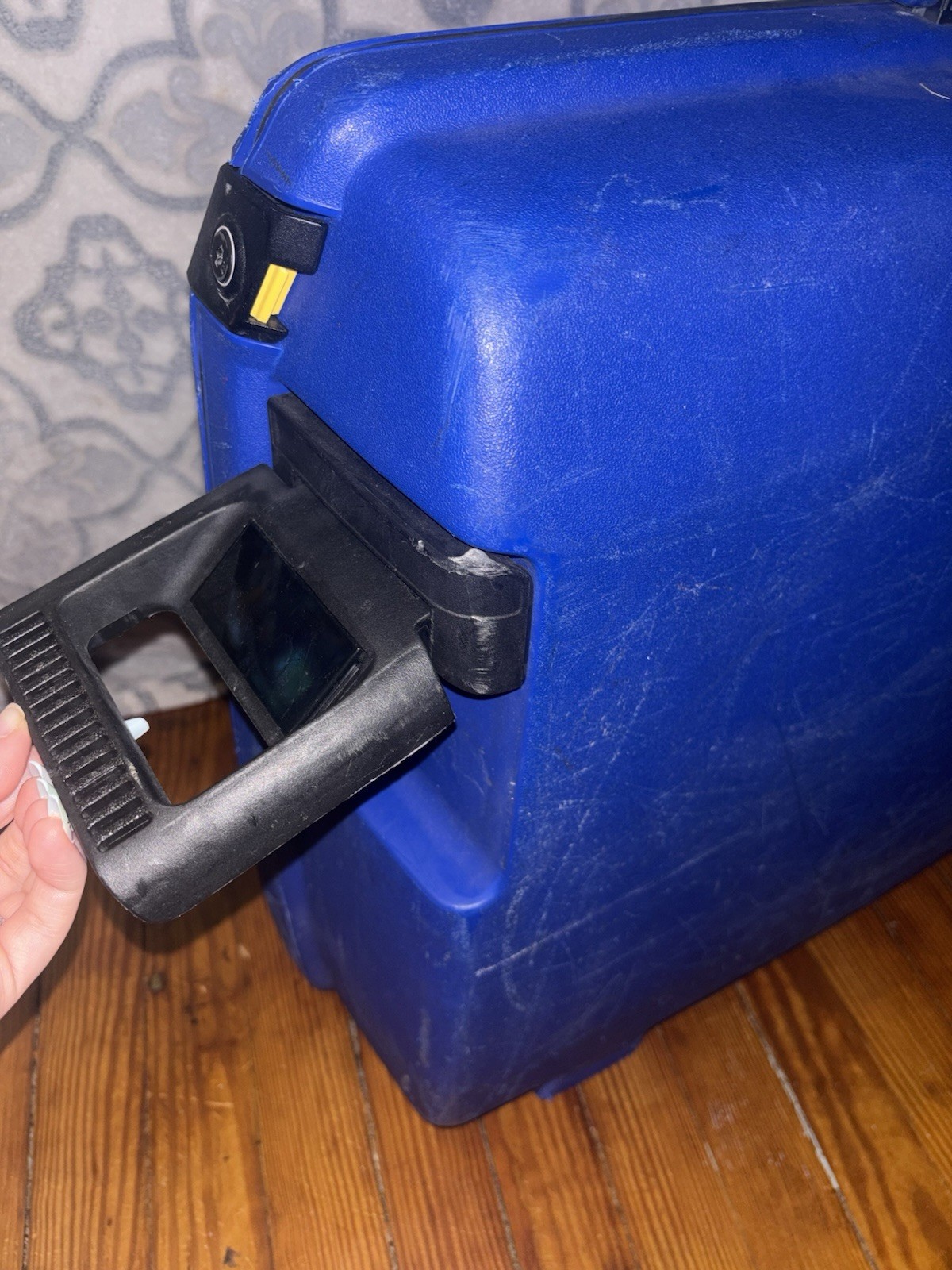 Samsonite Vintage Oyster Blue HardShell Rolling Suitcase Combination Lock