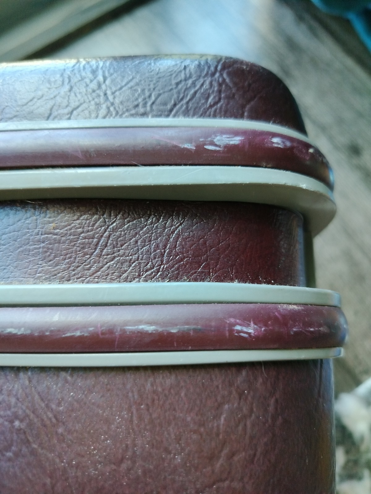 Vintage Samsonite Sentry II Dark Burgundy / Dark Brown Hardshell Case