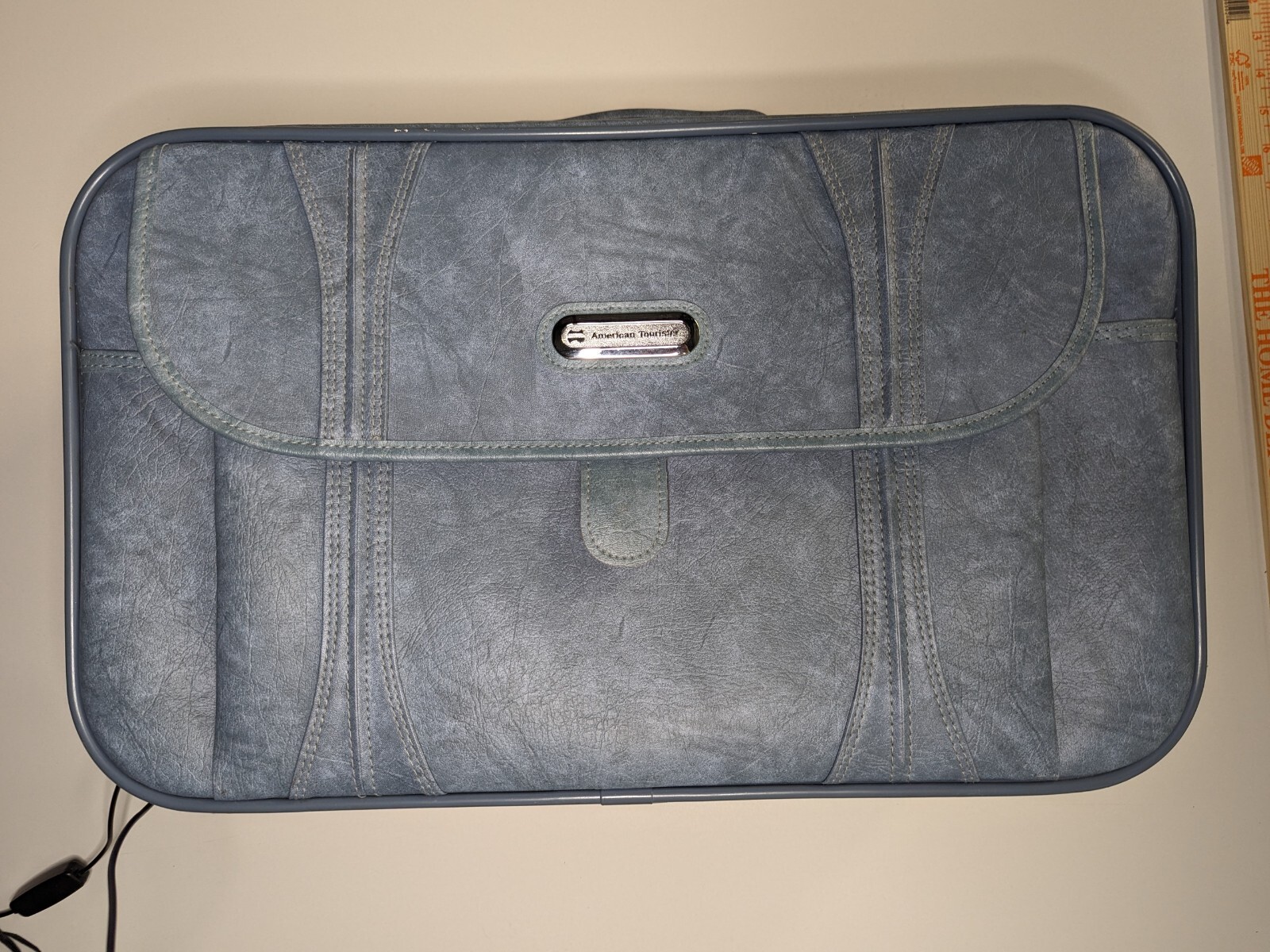 Vintage American Tourister Suitcase Light Blue Great Condition 1986