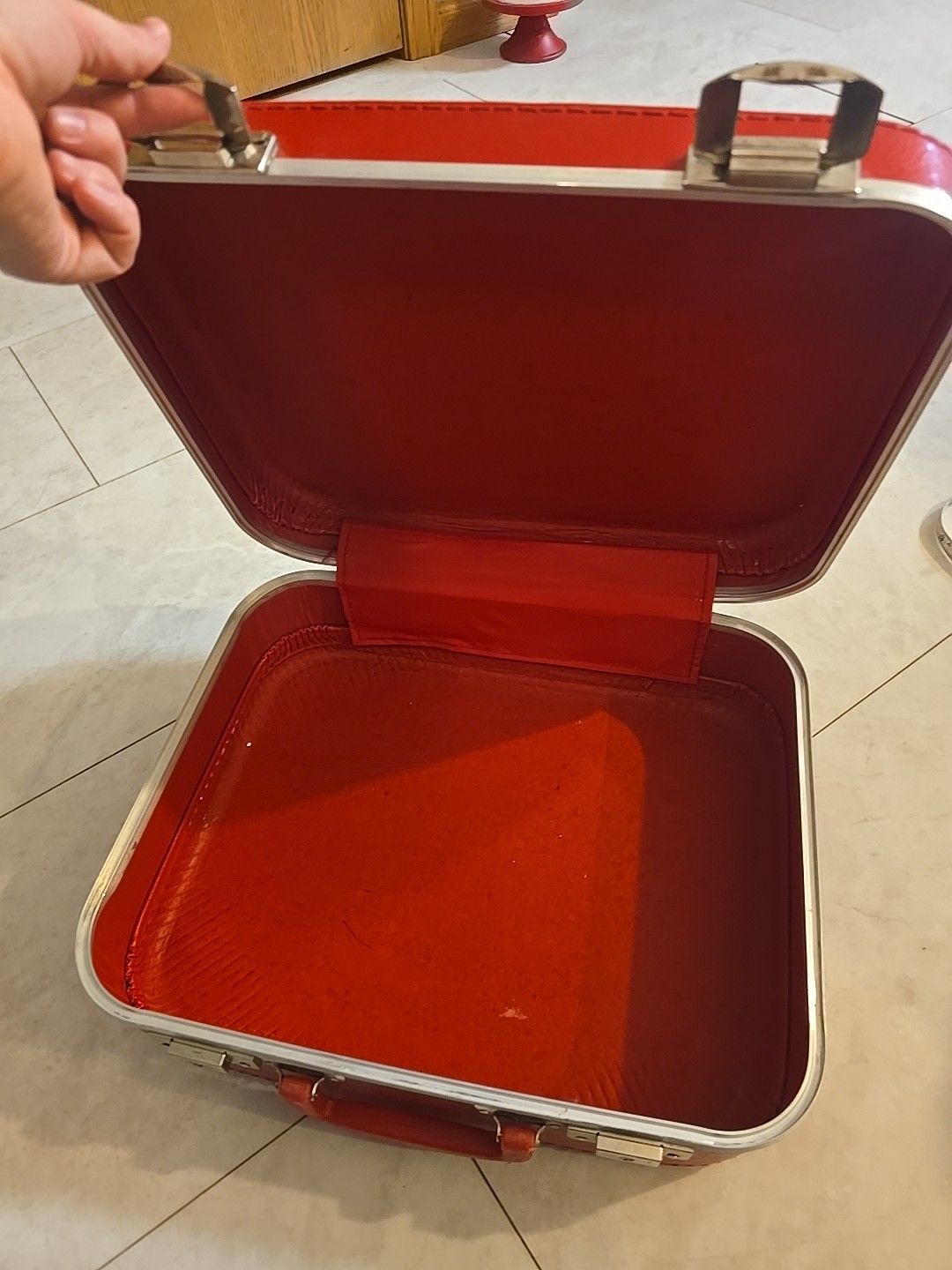 VTG Red Just Visiting Love Grandma Hardshell Carry-On Weekend Travel Suitcase