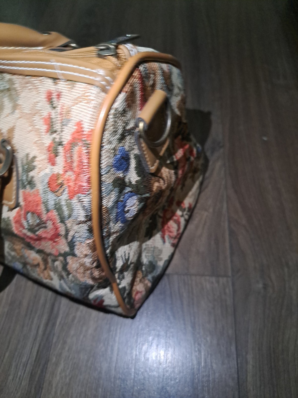 VTG 80s Leisure Luggage Tapestry Beige Floral Carry On Bag Faux Leather Tan Trim