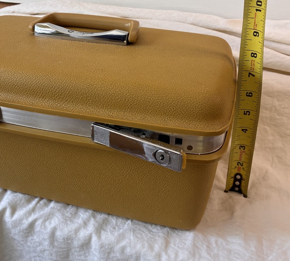 VTG Retro JC Penney Train Case Mustard Yellow Makeup Cosmetic Box w/ Mirror Tray
