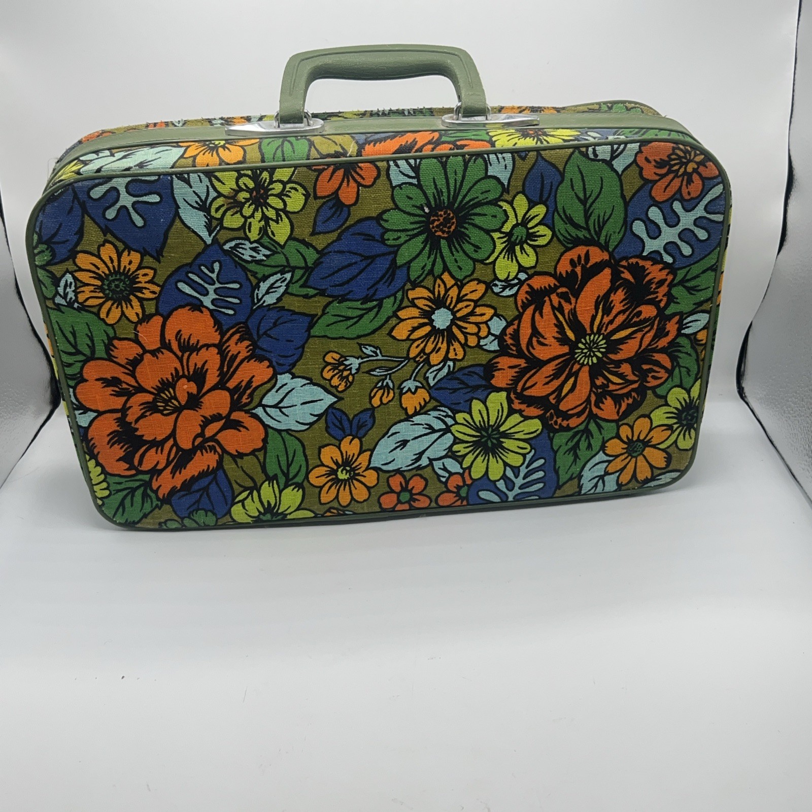 BANTAM TRAVELWARE Vtg 1960’s Fabric/canvas Floral Suitcase Retro
