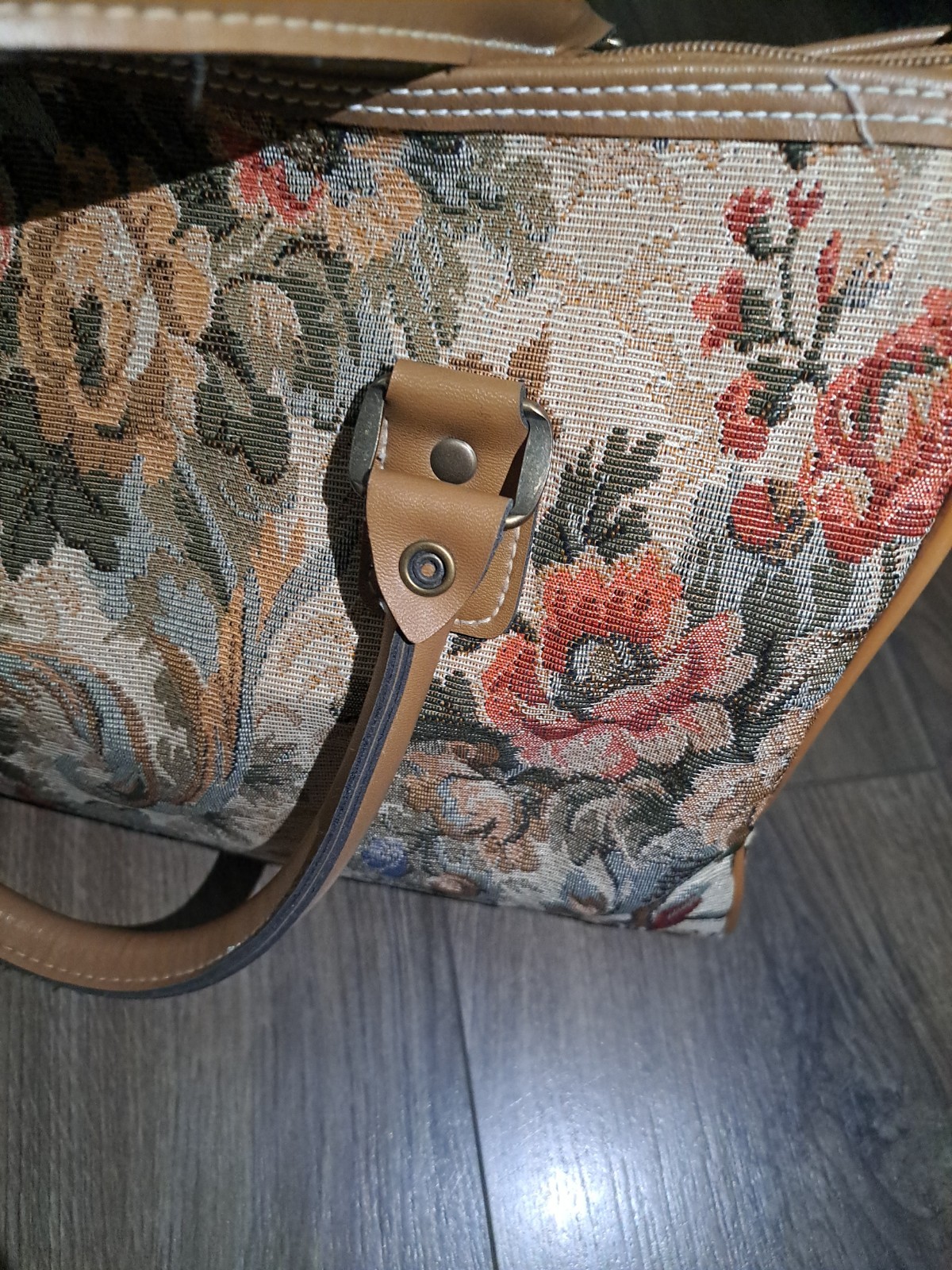 VTG 80s Leisure Luggage Tapestry Beige Floral Carry On Bag Faux Leather Tan Trim