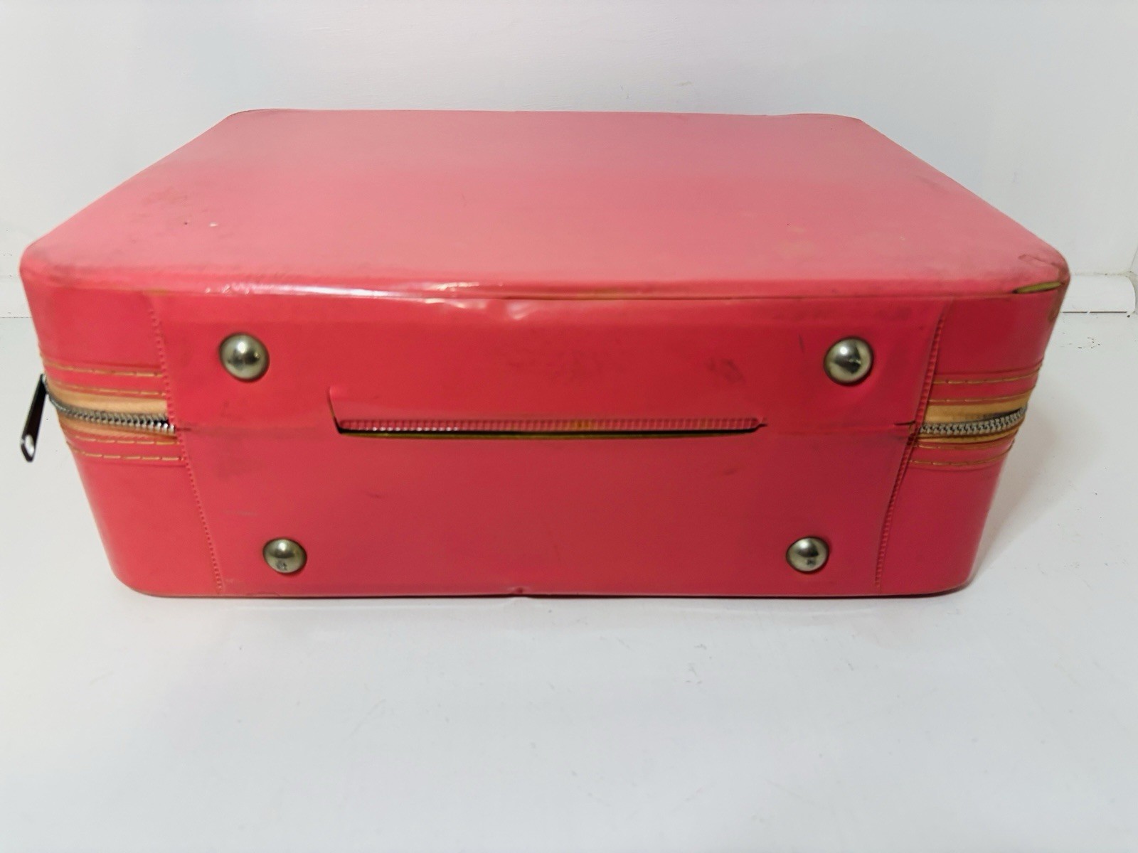 Vintage 60s-70s Keene PKG. Bubble Gum Pink Small Patent Suitcase Travel Case Mod