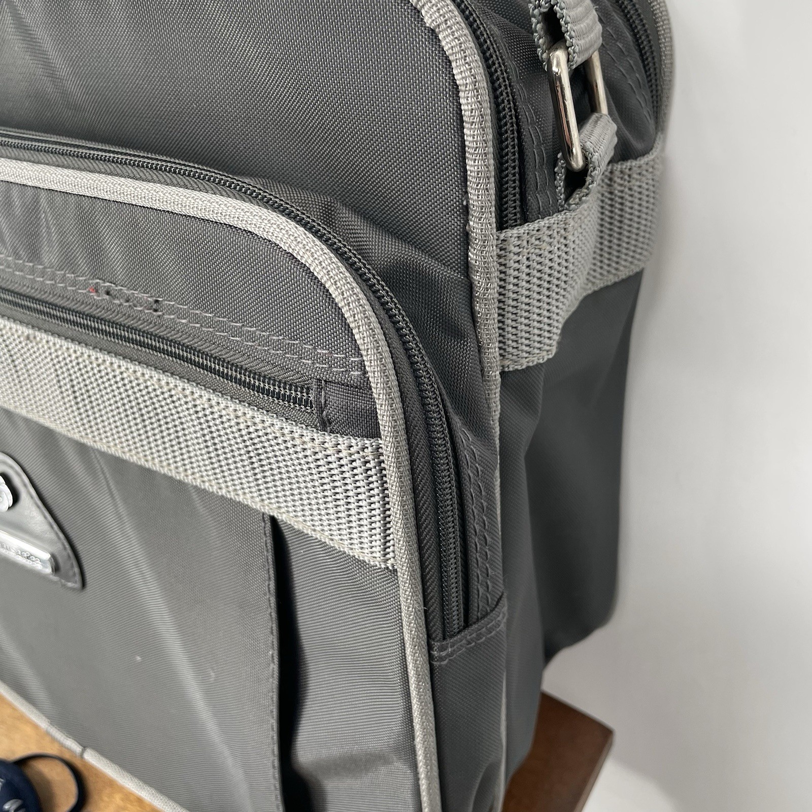 Samsonite Profile II Carry On Travel Bag Gray Soft Sided Shoulder Luggage Extras