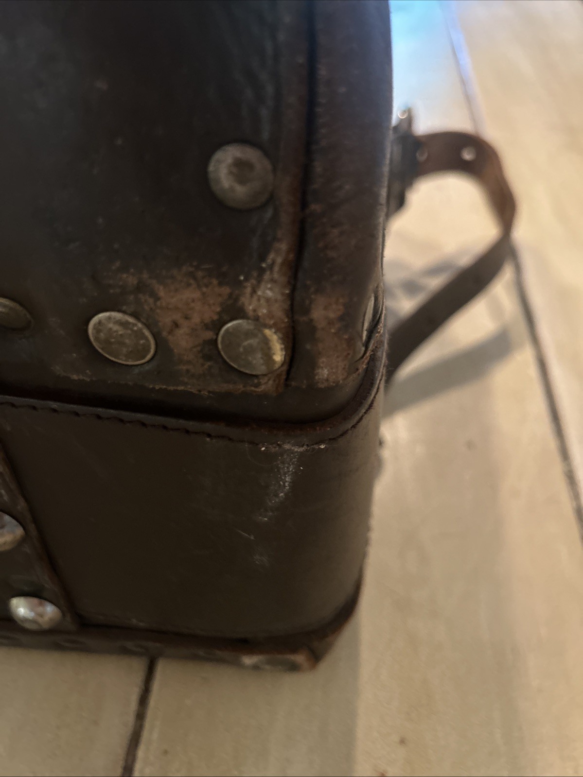 Beautiful Heavy Thick Leather RARE Riveted Train Case Bag SNCF Railways