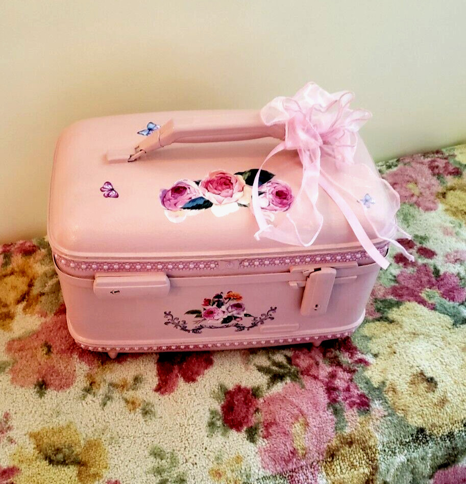 UPCYCLED/RESTORED VINTAGE AMERICAN TOURISTER TRAIN CASE