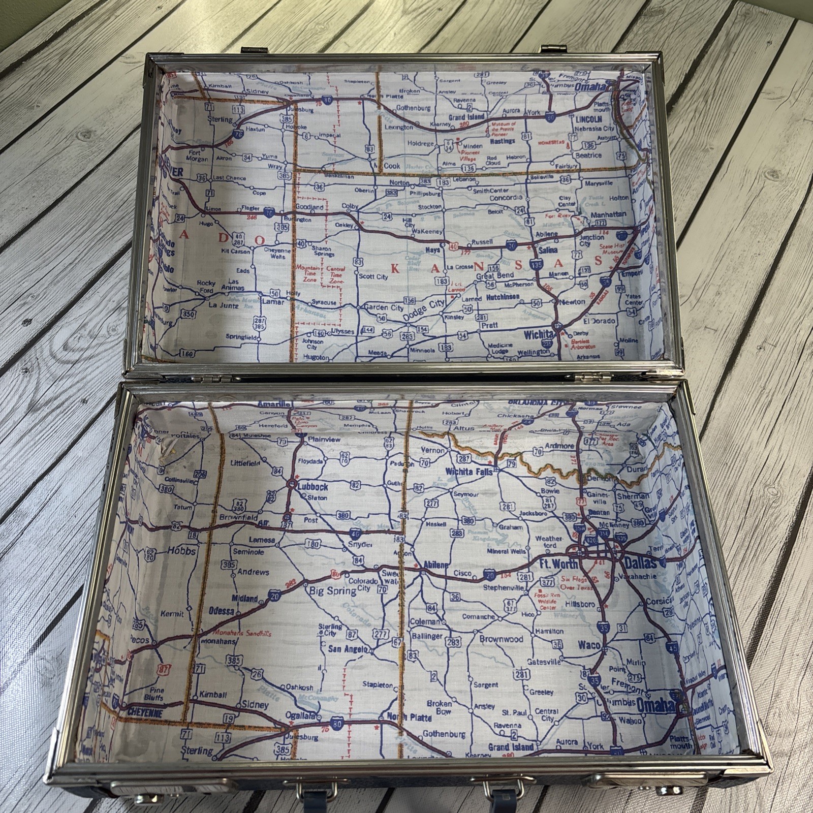 Vintage 1960-70s Blue Hardshell Vanity/Train Case w/Unique Map-Lined Interior.