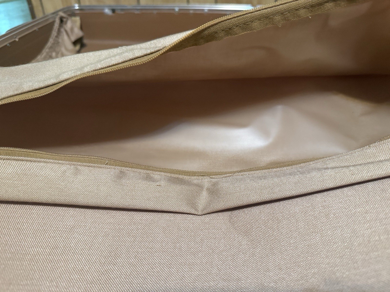 1970s Vintage Tan Samsonite Concord Hard Shell Suitcase 26x21x8