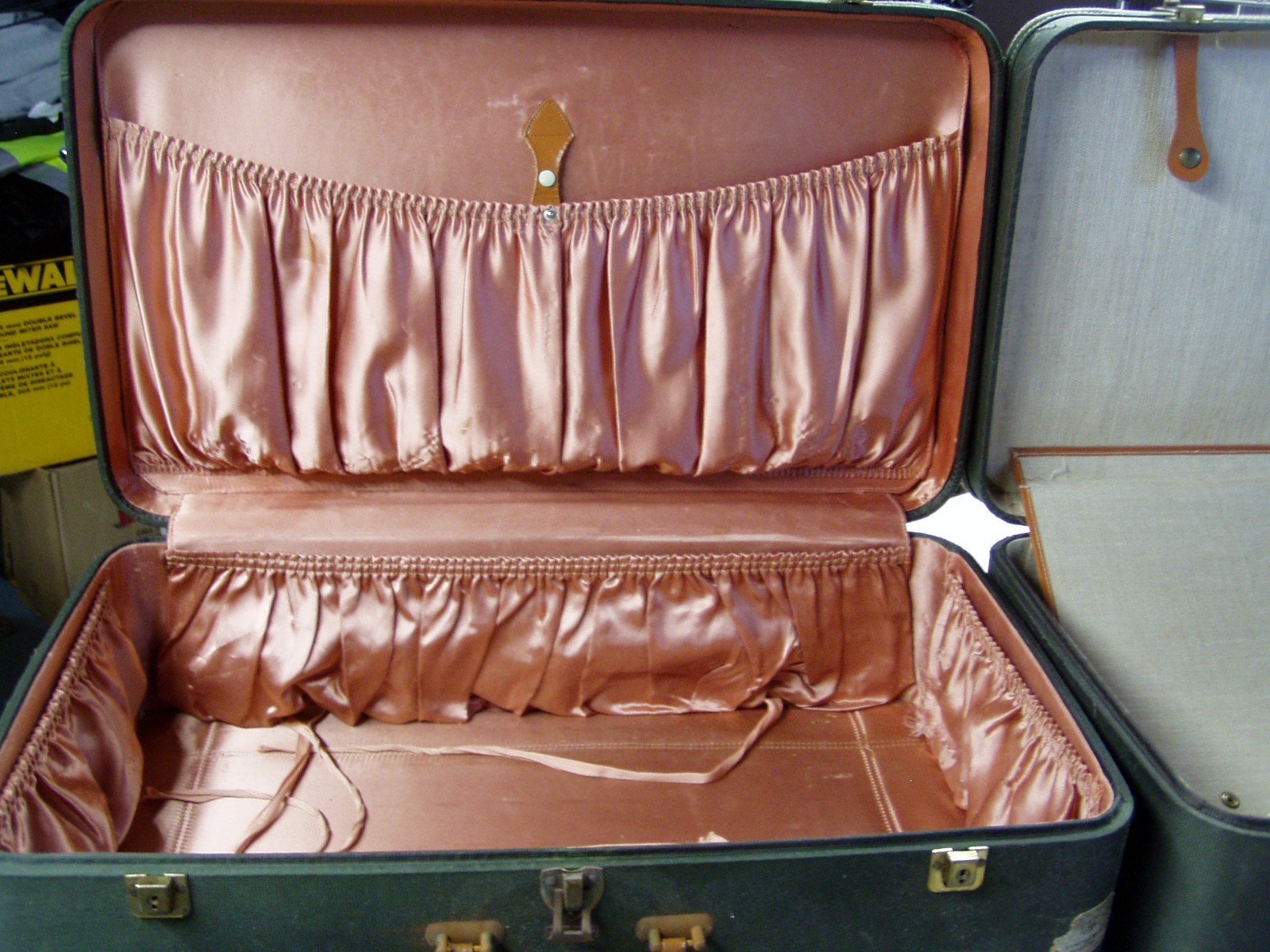 Vintage Pair Leeds Custom Luggage Suitcases Fifth Avenue, N.Y.N.Y.