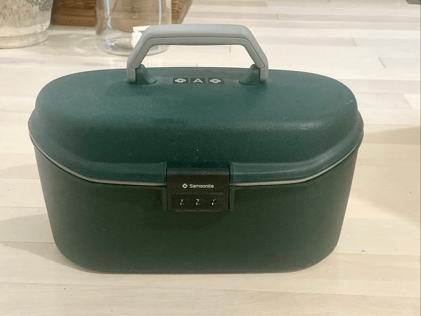 Vintage Samsonite Oyster GLS Luggage Train Case Carry-On Combination Lock Made