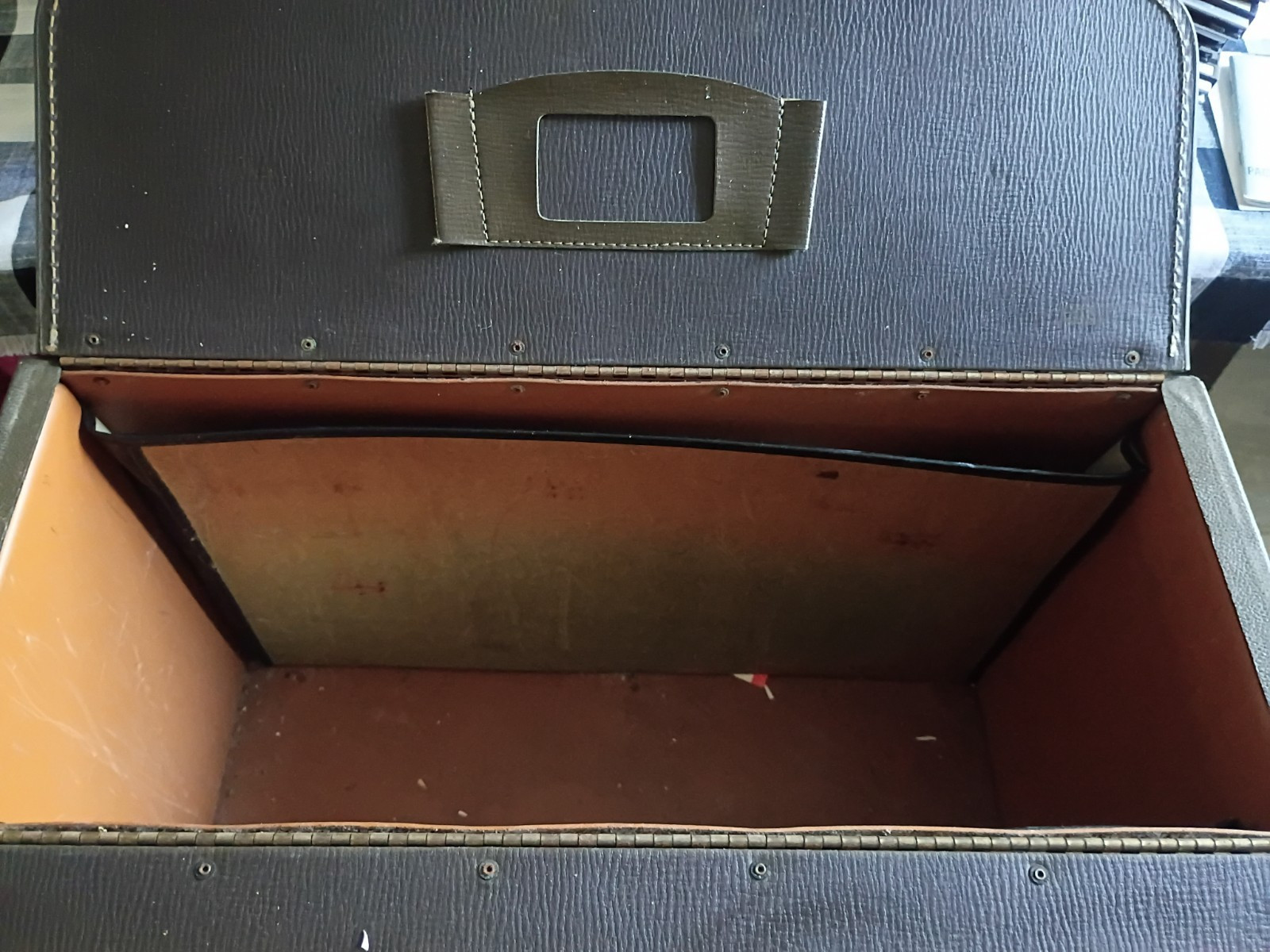 Vintage Brown Faux Leather Hard Suitcase with Locking Feature