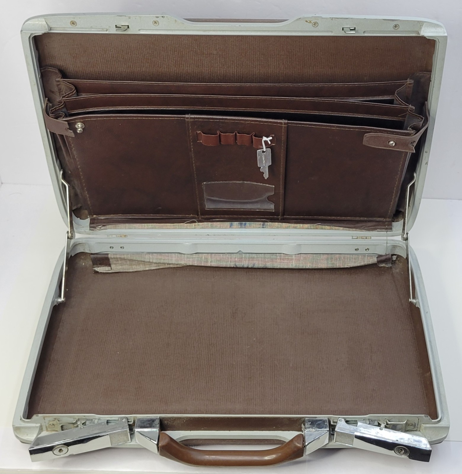 Vintage Samsonite Brown 18″x13″x4″ Slim Hard Shell Briefcase Attache w/ Key