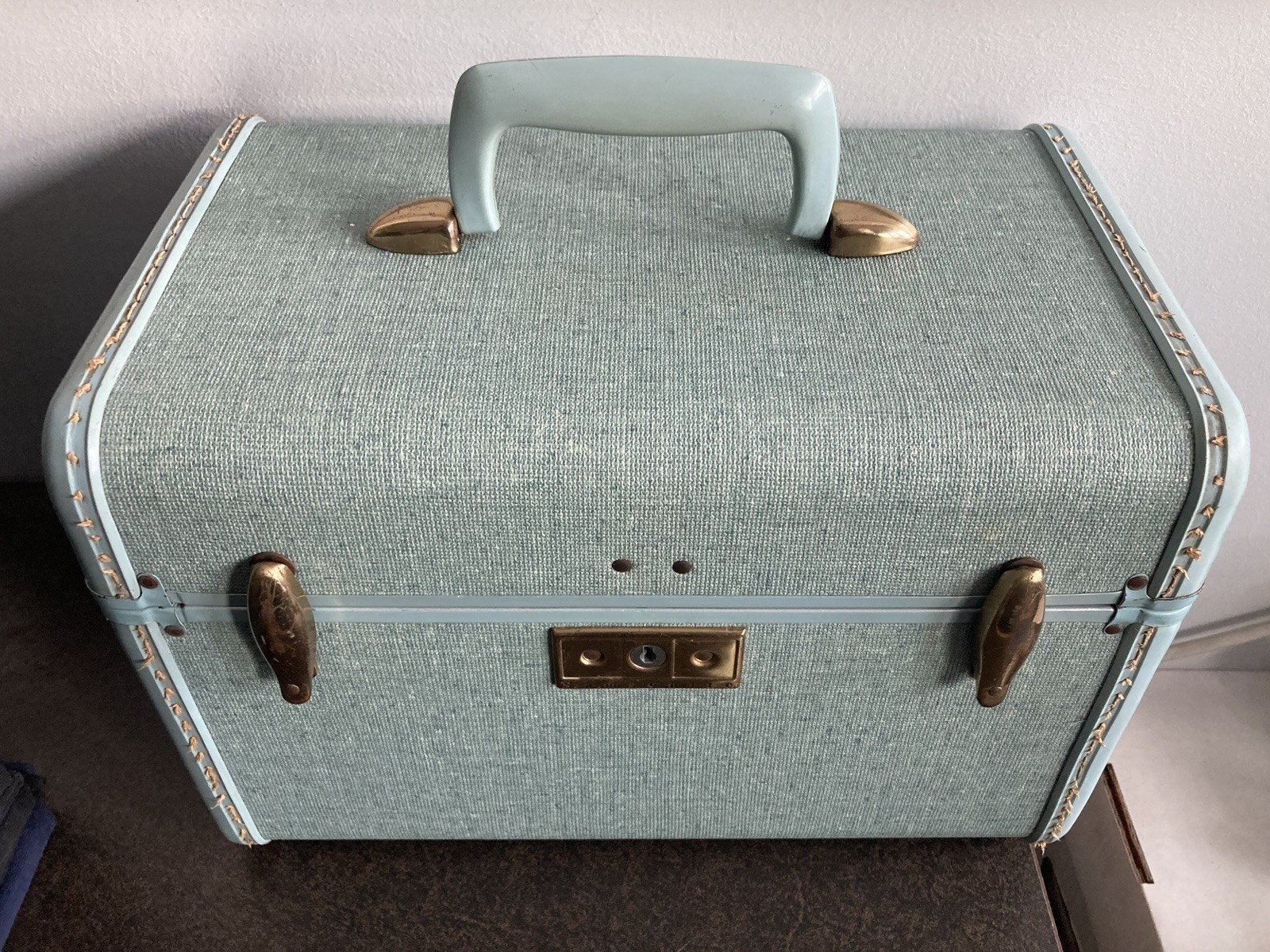 HAWAIIAN BLUE SAMSONITE STREAMLITE TRAIN BEAUTY CASE TRAVEL MAKE UP WITH KEY VTG