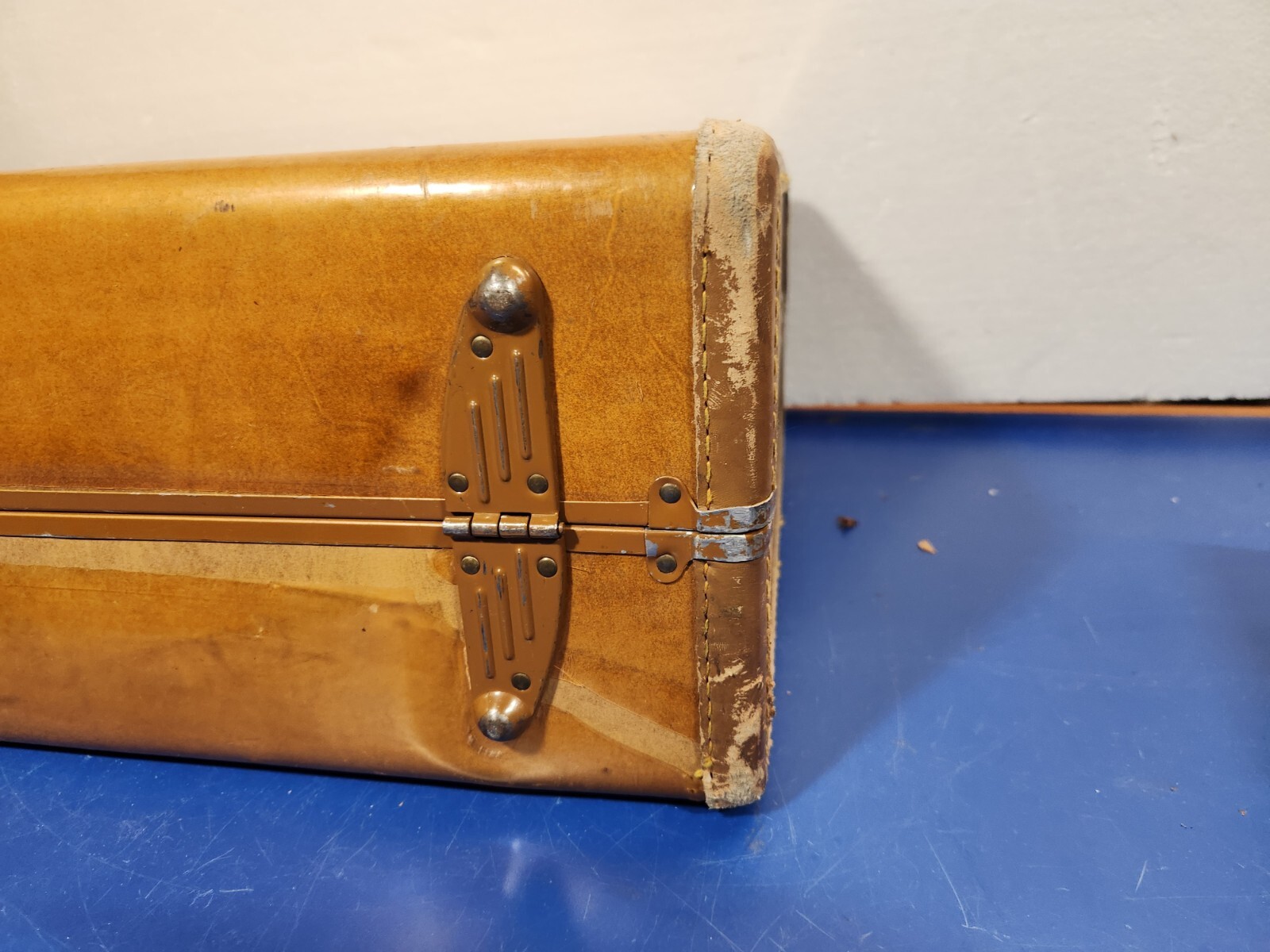 Vintage Samsonite Luggage 21″ No Key Latches Won’t Latch