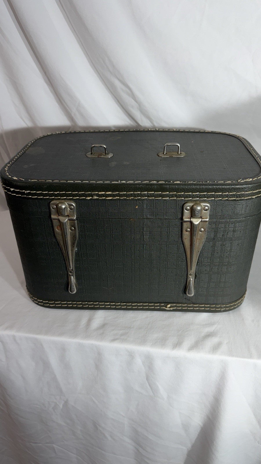 Vintage 1950s Hard Shell 3-Piece Luggage Set Vanity Case Mirror Green Beige