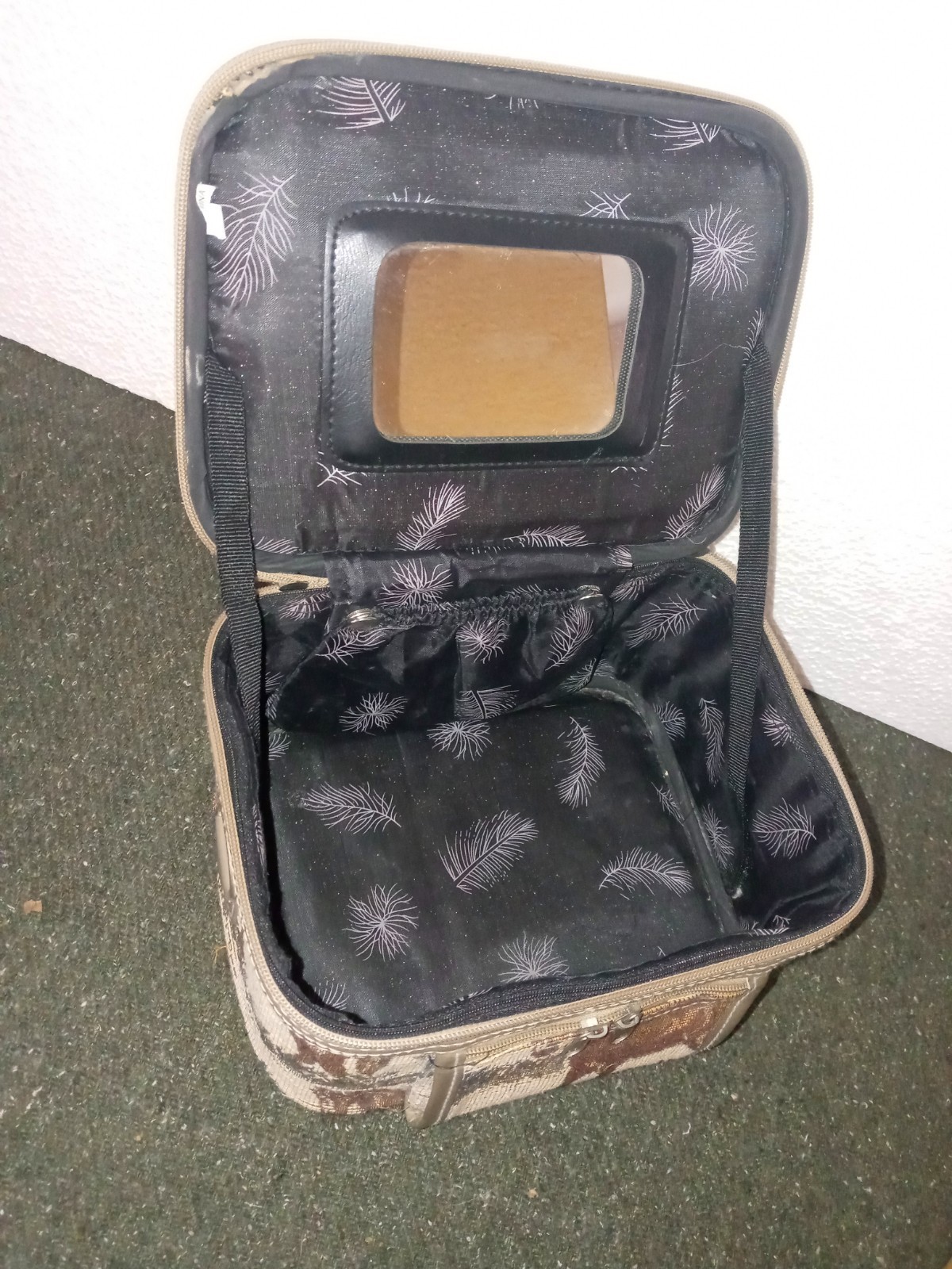 Vtg Equestrian Horse Bag Case w/ Mirror Pockets Leather Handle – Really Nice!
