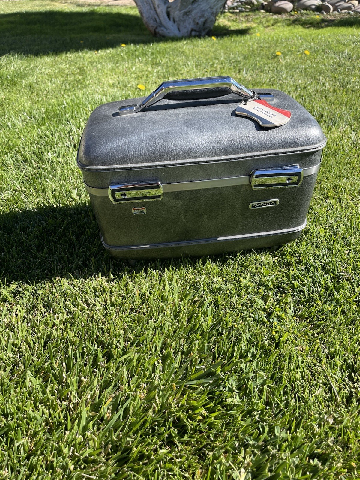 Vintage Tourister Train Case 1960 Grey Luggage Hard Shell Missing Key (locked)