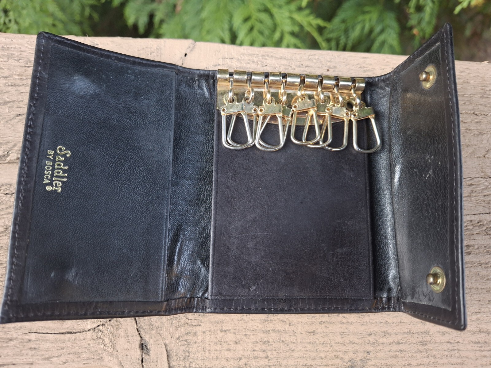 Vtg SADDLER by BOSCA Leather Key Caddy Trifold Snap Button-Black