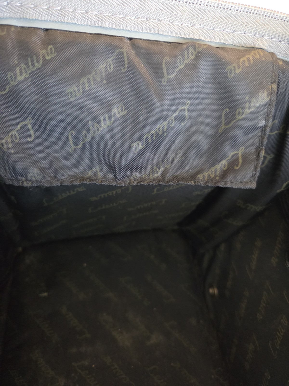 Near Mint Vintage 1980s Leisure Tapestry Train Case Makeup Travel Strap 14″, Vtg