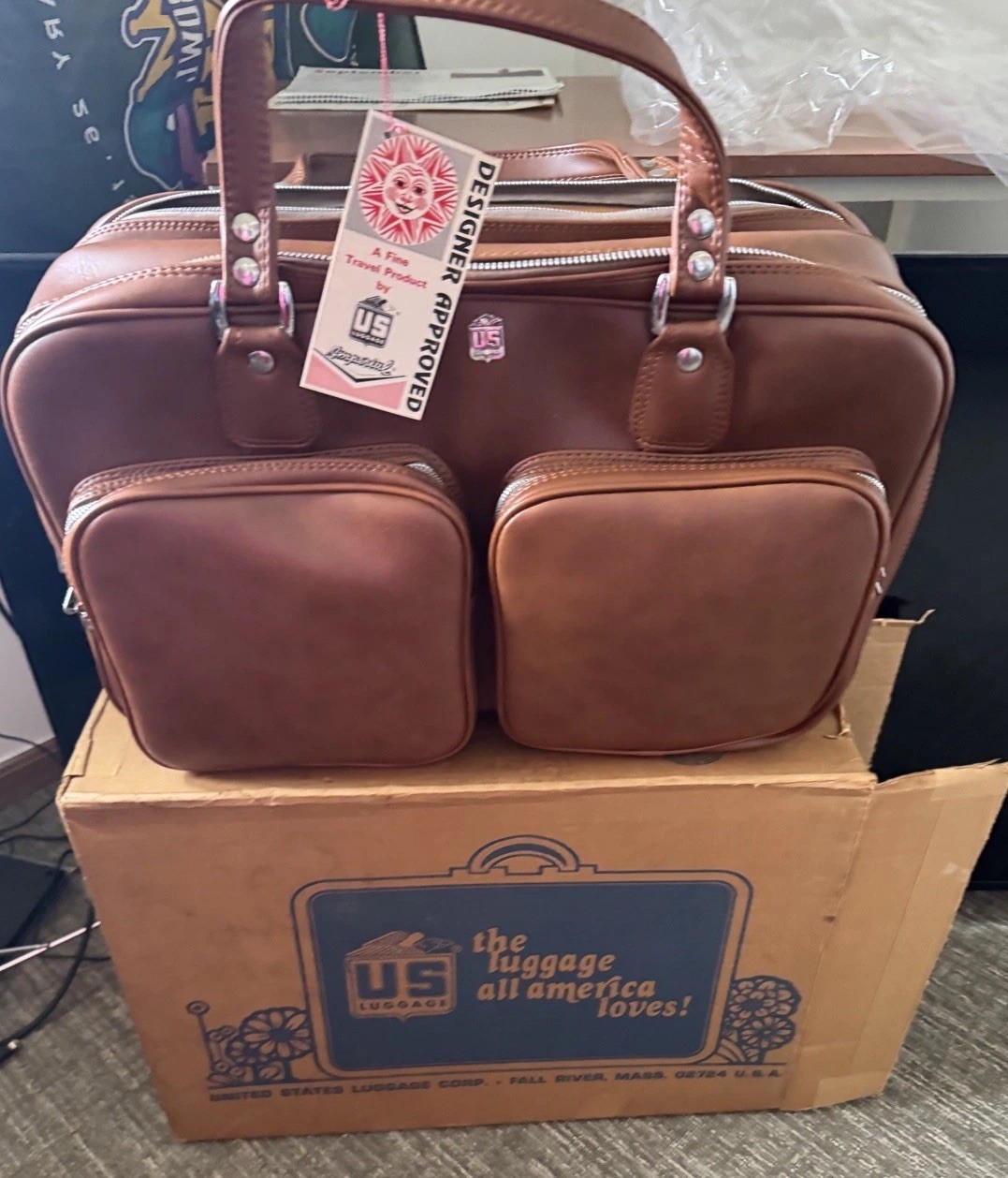 Vintage Luggage US Corp Tan New In Box w/original packaging & tags Carry on bag