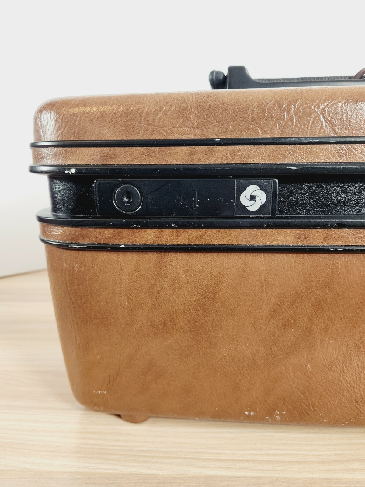 Vintage Samsonite Carry Pak 46 Brown Tan No Keys No Tray